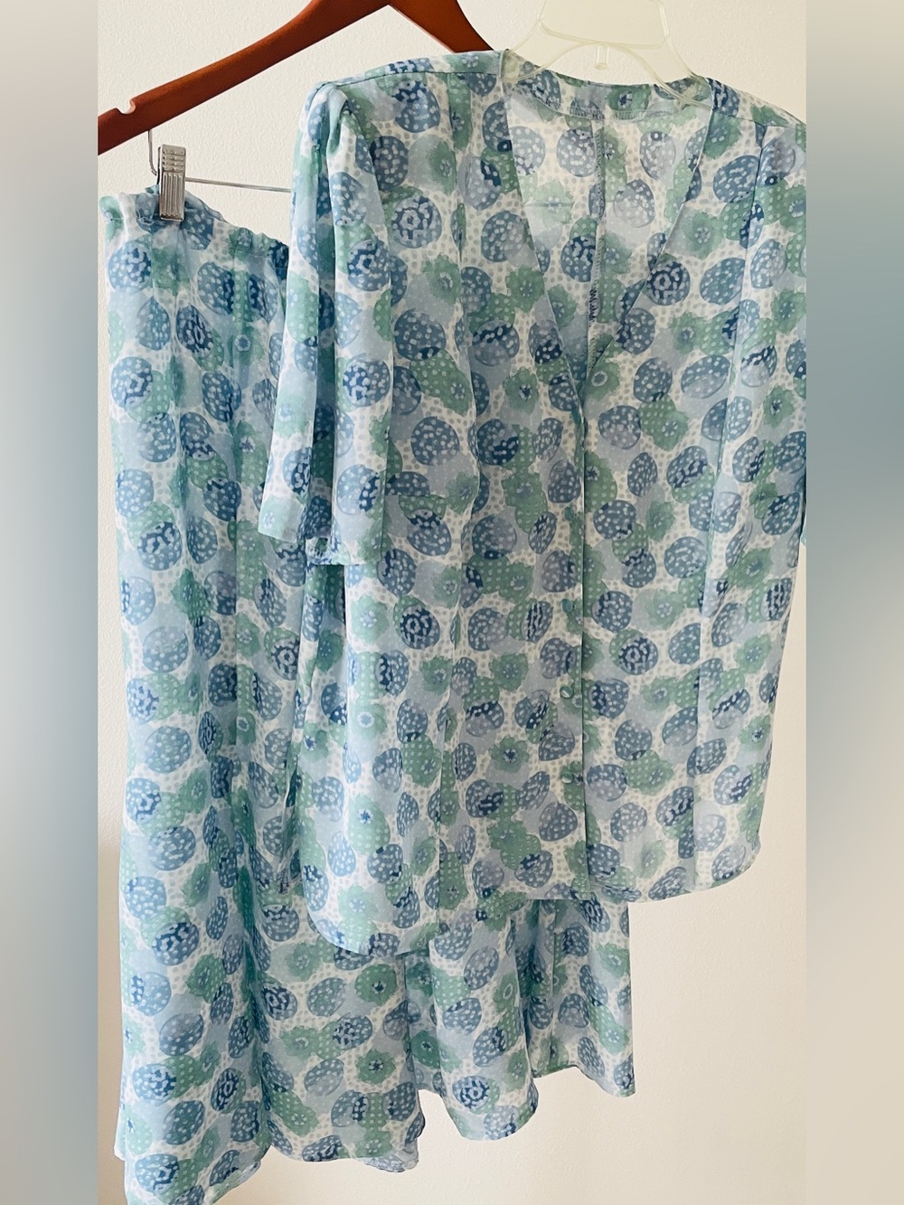 Women’s Two Piece Light Blue & Green Printed Top and Flowy Skirt Set XXL - Picture 1 of 6